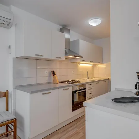 Toma Apartment