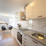 Toma Apartment Split